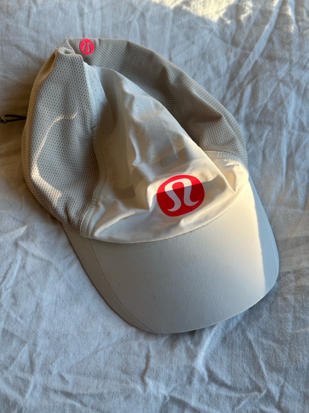 Lululemon multi paneled running hat